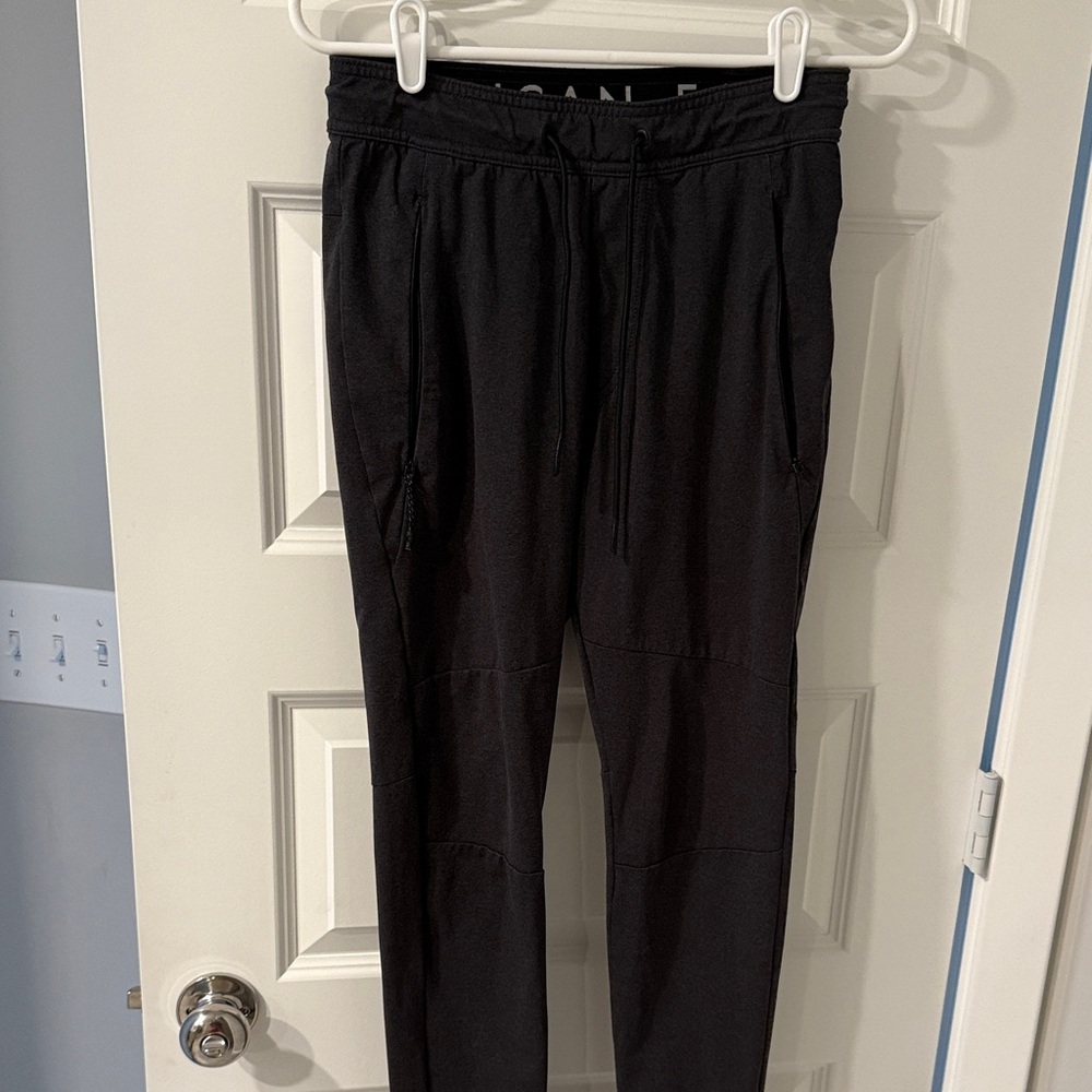 American Eagle Outfitters Black Joggers Mens XS gray flex draw string pockets